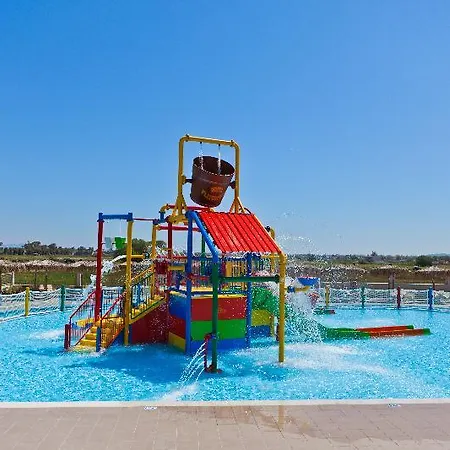 Blue Lagoon 5* Marmári